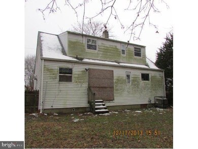 607 Smith Ln, Mount Holly, NJ 08060 - photo 2