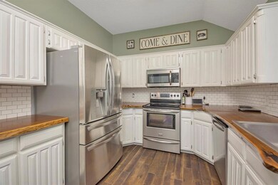 8004 San Jacinto Ct, North Richland Hills, TX 76180 - photo 6