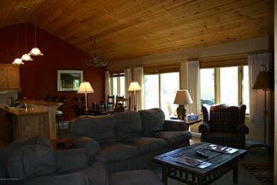 Living Room/Dining