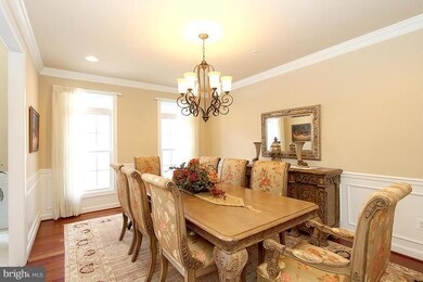 6517 Persimmon Tree Rd, Bethesda, MD 20817 - photo 5