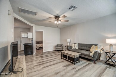 710 E Palm Ln, Phoenix, AZ 85006 - photo 7