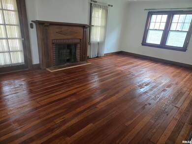 621 E 29th St, Davenport, IA 52803 - photo 6