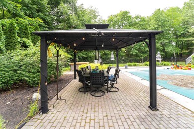 16 Peaslee Ct, Hampstead, NH 03841 - photo 2