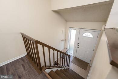 7397 Hickory Log Cir, Columbia, MD 21045 - photo 7