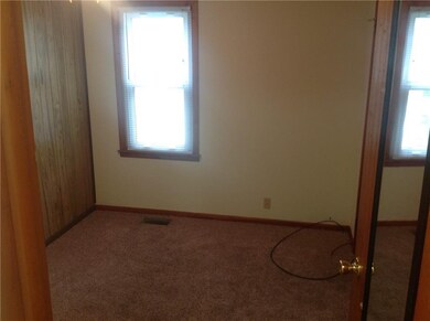 2512 E 6th St, Anderson, IN 46012 - photo 6