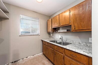 724 Village Dr unit 726, Columbus, OH 43214 - photo 7