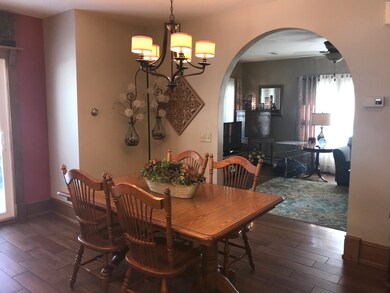 Huge Breakfast area for even the largest Family Di
