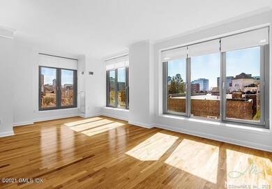 70 Forest St unit 5E, Stamford, CT 06901 - photo 2