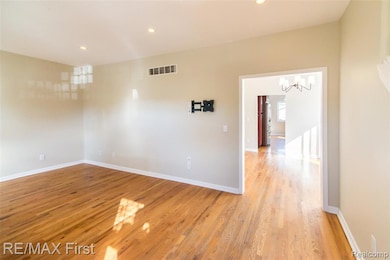 1320 Hartrick Ave, Royal Oak, MI 48067 - photo 6