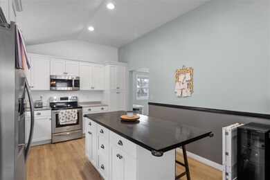 182 Colonial Dr, Portsmouth, NH 03801 - photo 7