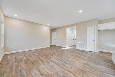 722 Belle Isle Dr, Union Hall, VA 24176 - photo 7