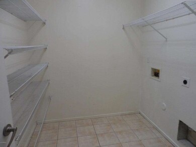 LARGE LAUNDRY