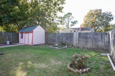 7627 Lemma Dr, Houston, TX 77041 - photo 4