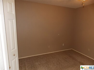 417 Buttercup unit B, New Braunfels, TX 78130 - photo 7