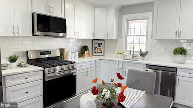 943 Columbus Rd, Burlington, NJ 08016 - photo 2