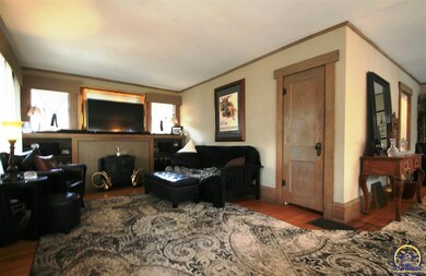 1508 SW MacVicar Ave, Topeka, KS 66604 - photo 4