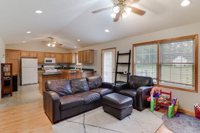 304 E Franklin St, Downs, IL 61736 - photo 7