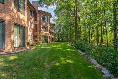 Nature Cove unit 305, Ann Arbor, MI 48104 - photo 7