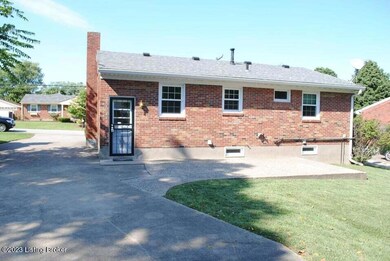 9504 Plumwood Rd, Louisville, KY 40291 - photo 3