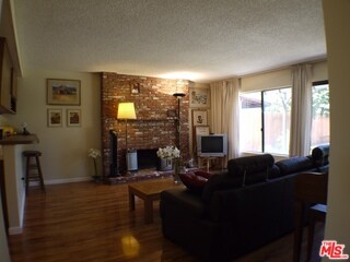 19701 Blythe St, Winnetka, CA 91306 - photo 4