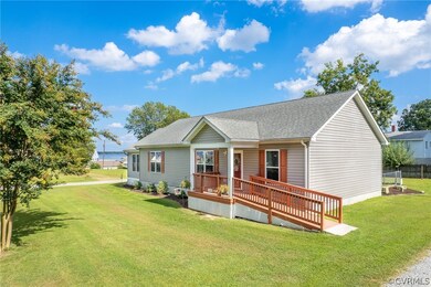 418 River Shore Dr, Dunnsville, VA 22454 - photo 2