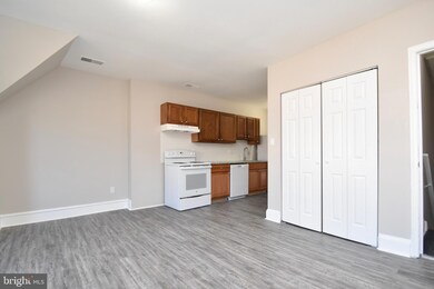 806 N Van Buren St unit 3, Wilmington, DE 19806 - photo 6