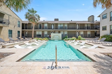 5806 Birchbrook Dr unit 206, Dallas, TX 75206 - photo 2