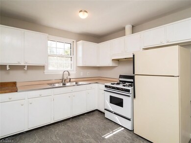 1906 Urban Dr, Greensboro, NC 27403 - photo 5