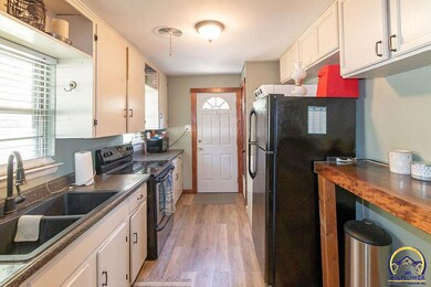 2505 SW Shunga Dr, Topeka, KS 66611 - photo 5