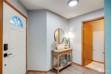 2512 SW Siskin Cir, Port Orchard, WA 98367 - photo 2