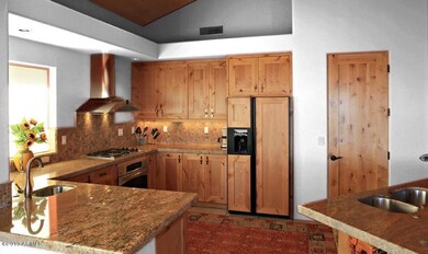 004_Kitchen