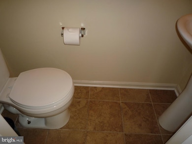 527 Kenan St, Taneytown, MD 21787 - photo 7