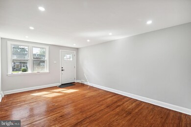 1127 Oakwood Dr, Glenolden, PA 19036 - photo 5