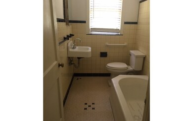 929 NW Eadie St, Lake City, FL 32055 - photo 4