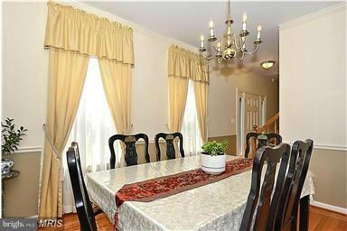 3056 Queensberry Dr, Huntingtown, MD 20639 - photo 4