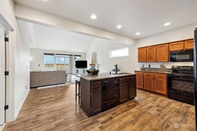 205 Hawk Ave SW, Orting, WA 98360 - photo 7