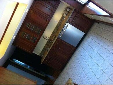 19 Blossom Ln, Weymouth, MA 02188 - photo 4