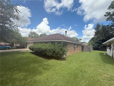 208 Lake Village Blvd, Slidell, LA 70461 - photo 2