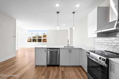 185 Morris Ave unit 306, Long Branch, NJ 07740 - photo 2