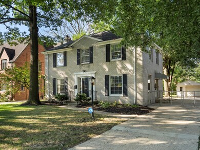 1421 Buckingham Rd, Grosse Pointe Park, MI 48230 - photo 3