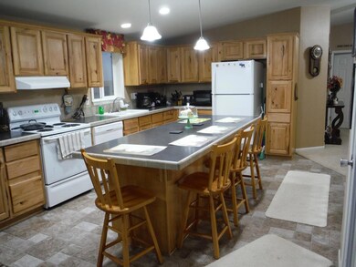 1298 W 600 N, Blackfoot, ID 83221 - photo 7