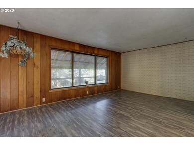 1211 NE Center St, Sheridan, OR 97378 - photo 7