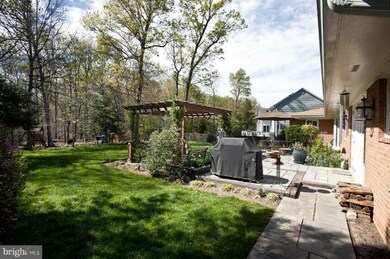 10419 Windsor View Dr, Potomac, MD 20854 - photo 6