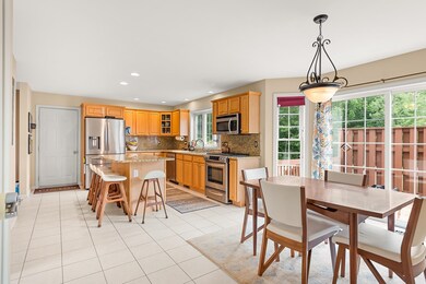 68 Lindsay Rd, Hooksett, NH 03106 - photo 3