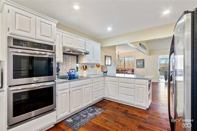 Open concept with eat-in kitchen