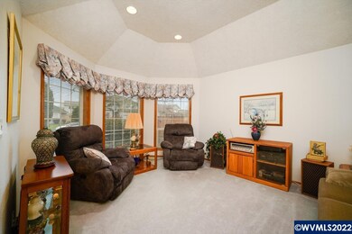 7385 Pineview St NE, Keizer, OR 97303 - photo 6