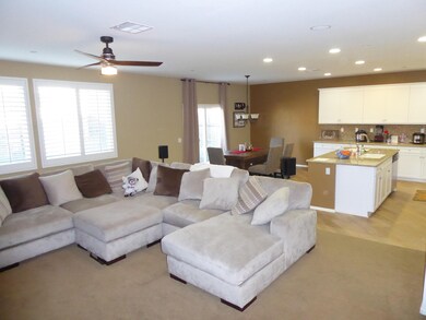 3363 Jaguar Ct, Rosamond, CA 93560 - photo 5