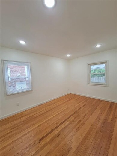 796 Fairview Ln unit 1, Cliffside Park, NJ 07010 - photo 5