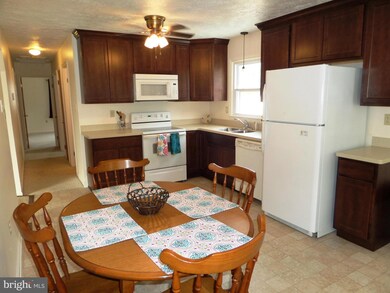 45772 Sayre Dr, Great Mills, MD 20634 - photo 4