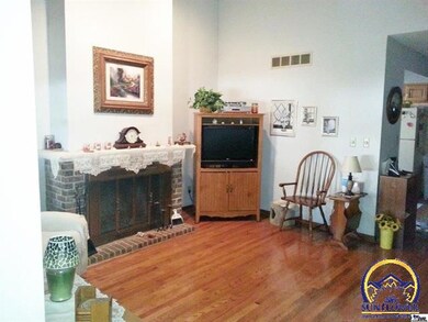 3602 SW Mission Ave, Topeka, KS 66614 - photo 3
